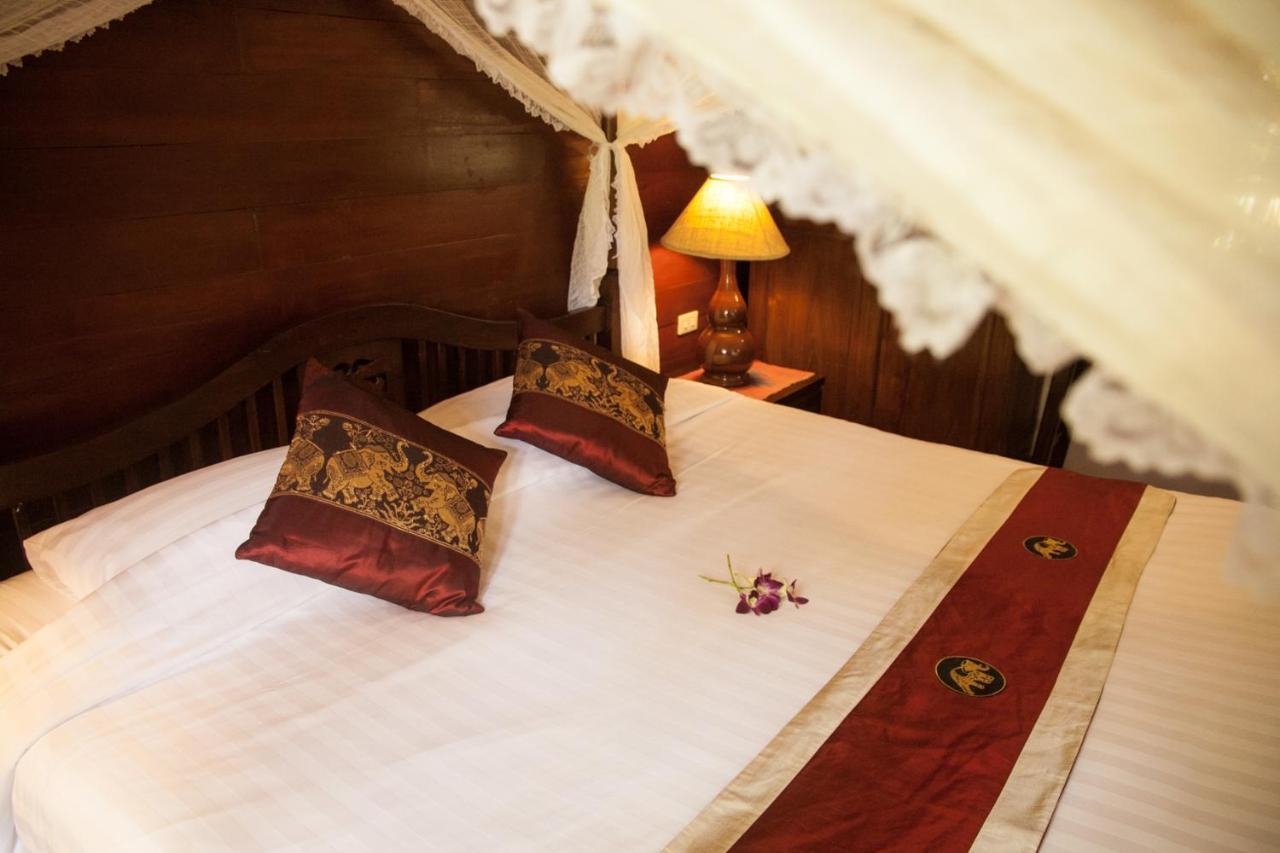 Bed & Breakfast Baan Orapin *